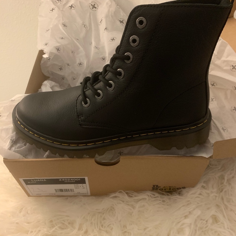 Dr. Martens Luana Black Boots